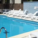 7 3* San Benedetto del Tronto