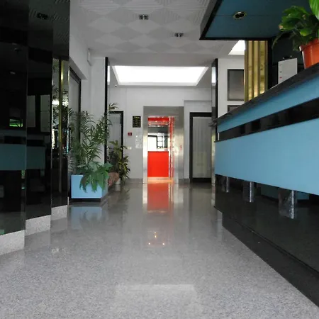 7 3* San Benedetto del Tronto